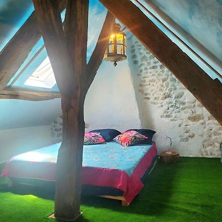 Petite Maison De Village Ygrande Exteriér fotografie